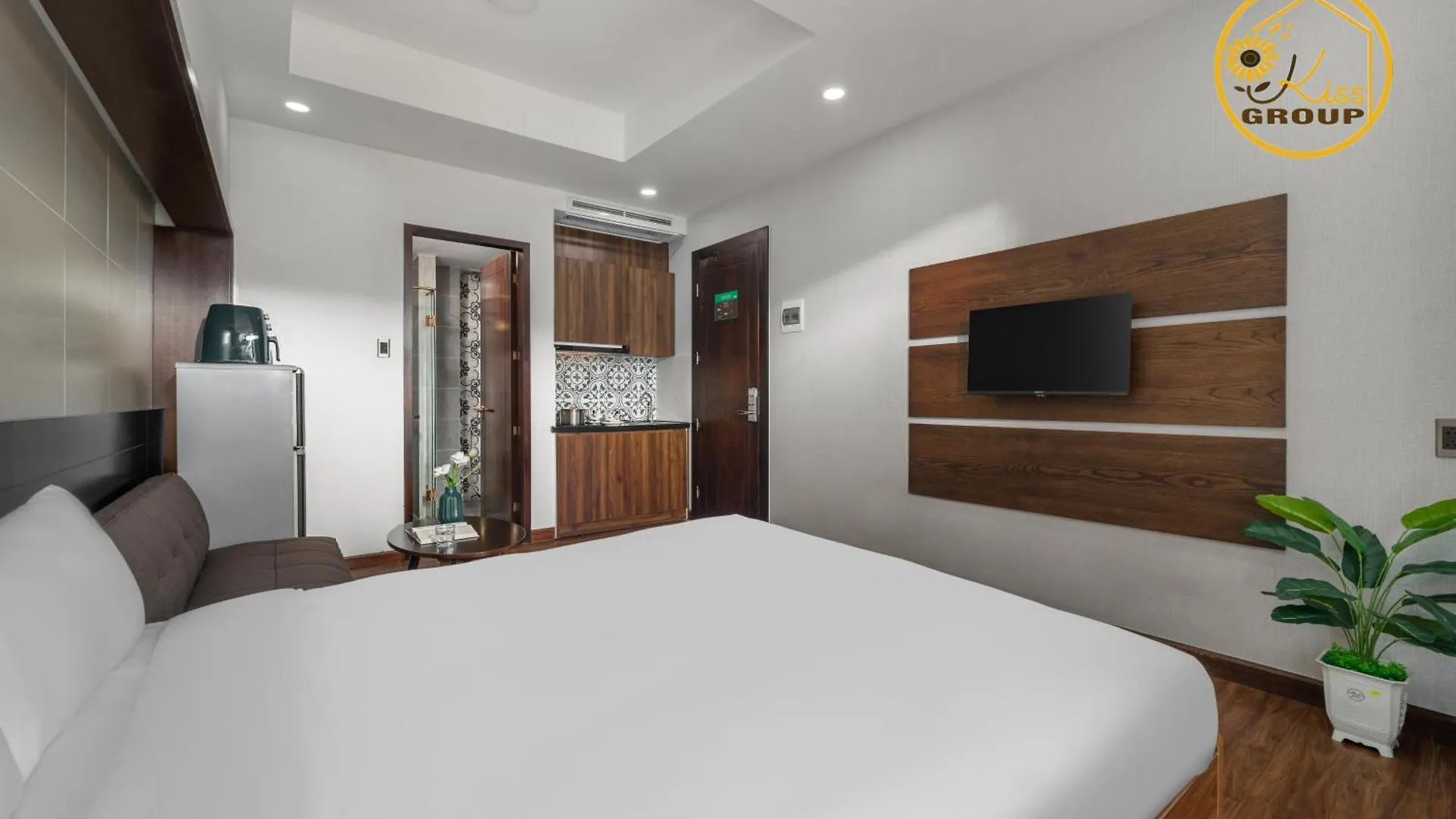 Tokyo Boutique Front Beach Hotel Da Nang
