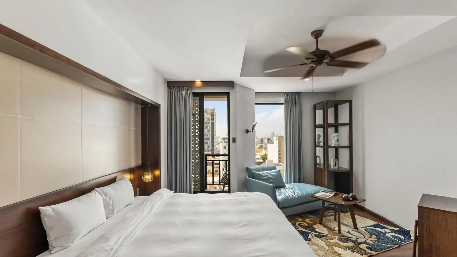 Tokyo Boutique Front Beach Hotel 다낭